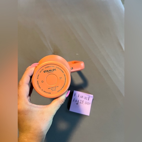 EUC OG Grapefruit 40oz Stanley - Picture 3 of 5